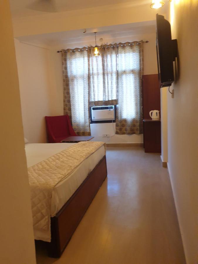 The Neeraj Palace Rishikesh Exterior photo